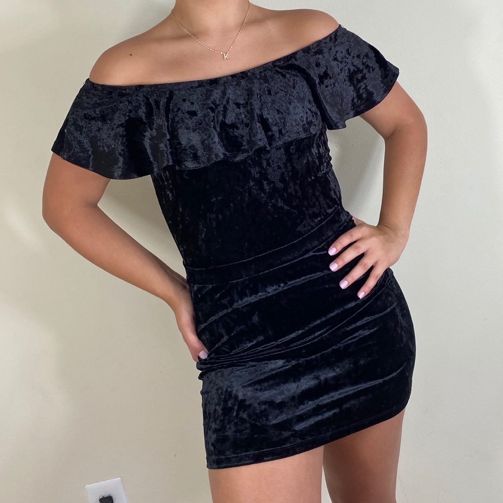 Forever 21 Black velvet skirt set